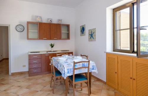 Gaeta House | Lilium casa di lusso Ariana Beach con patio, spiaggia e parcheggio