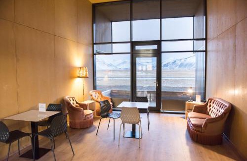 Hornafjörður House | Explore Lilja Guesthouse: Child-Friendly Retreat with High Ratings