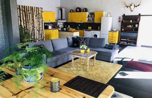 Avesta House | Relaxing Liljekonvalj Cottage with River Views & Sauna