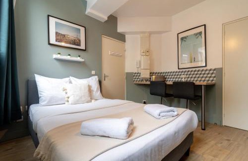 Lille Centre Ville Apartment | Explore Lille Hypercentre: Well-Equipped Studio Retreat