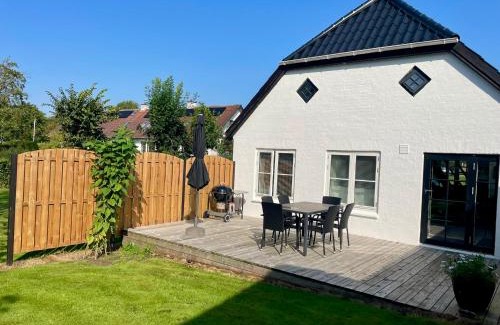 Lokken House | Pet-Friendly Lille Knudsgaard: 4-Star Stay with High Ratings