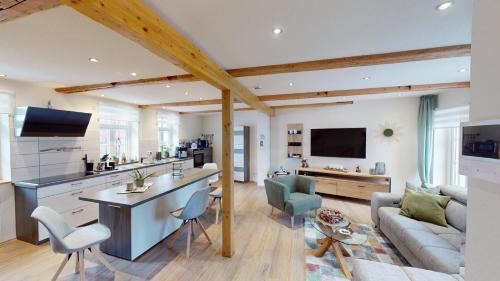 Goslar Old Town House | Family-Friendly Lillis Cottage: 5-Star Guest Rated Stay