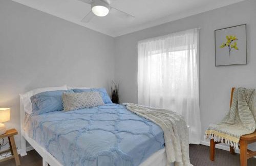 Wallalong House | Discover Comfort at Lilly Pilly Lodge - 4 Star Retreat