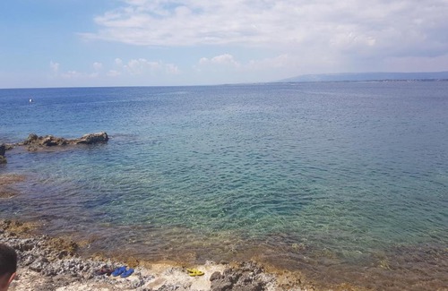 Plemmirio Apartment | Experience Oceanfront Bliss at LillyBoat - Rated 9.3/10