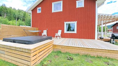 Syssleback House | Discover Lilov: Pet-Friendly Hotel with Hot Tub & Joyful Stay
