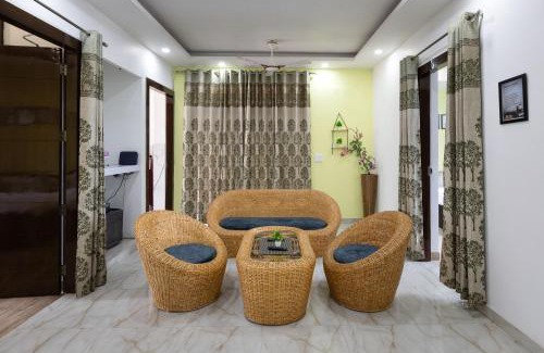 Rishikesh Apartment | Cozy 3BHK with Private Balcony - Perfect for Families & Pets