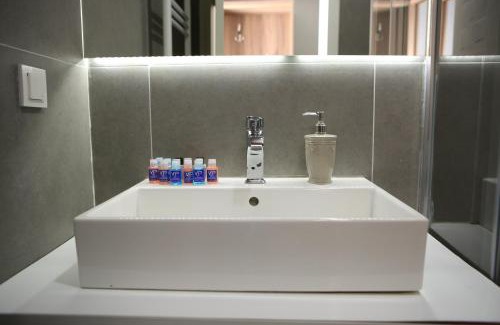 Arnavutkoy Bed & Breakfast | Budget-Friendly Comfort at Lily Airport Otel with Breakfast
