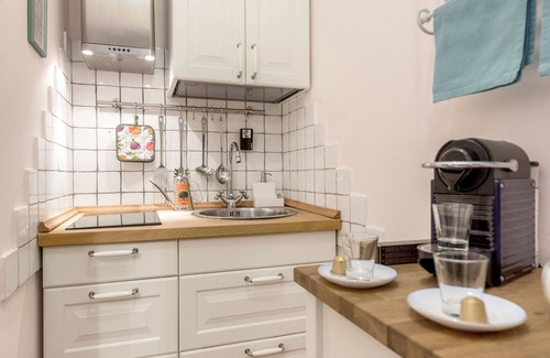 San Giovanni Apartment | Perfectly Located Lily Apartment Near Iconic Florence Landmarks