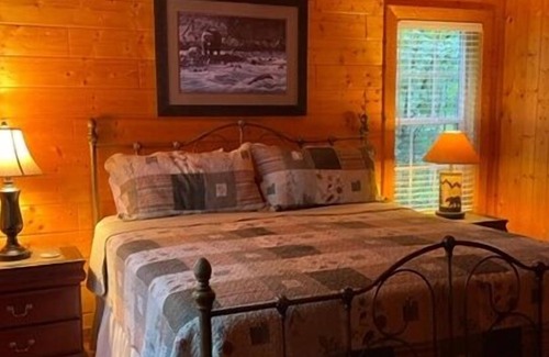 Blairsville Cabin | Lily At Blairsville 2 Bedroom Cabin by Redawning