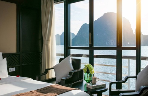 Cat Hai Hotel | Experience Comfort at Lily Cruise with Pool & Spa Amenities
