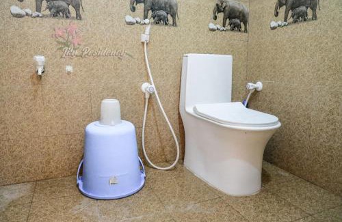 Velankanni Cabin | Budget-Friendly Stay at Lily Residency with Family Amenities