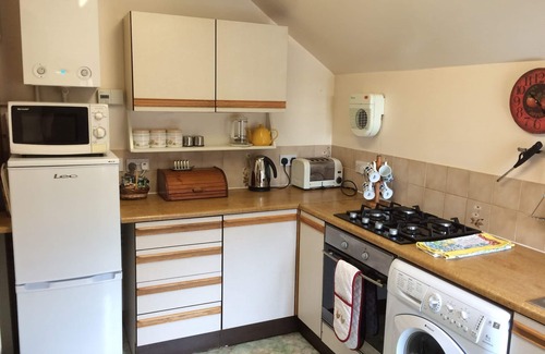 Wixford Cottage | Explore Central England from Ireland's Farm Cottage Retreat