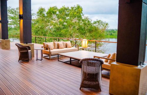 Ilukgoda Villa | Experience Oceanfront Bliss at Lily Pod Hotel