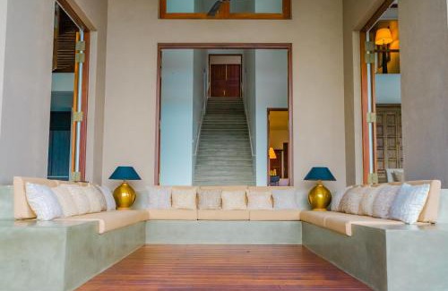 Ilukgoda Villa | Experience Oceanfront Bliss at Lily Pod Hotel