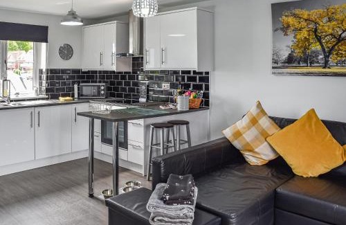 Wroxham House | Pet-Friendly Retreat at Lilys Cottage - Rated 9/10 by Guests