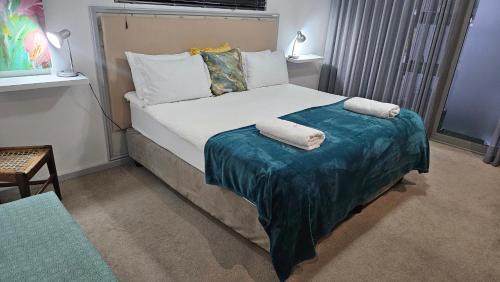 Robertson Apartment | Enjoy Breakfast at Lily's Rest, Silwerstrand Village Retreat