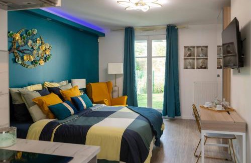 Saint-Pierre-du-Perray Apartment | Guest Rated 9.6: LILYA HOUSE with Breakfast & Family-Friendly
