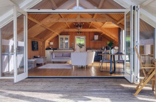 Killington House | Discover Lilymere Boat House: 4-Star Guest Rated Escape