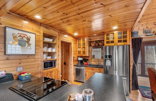 Saugatuck Villa | Lilypad "Dock on Goshorn Lake, Pool,town!"