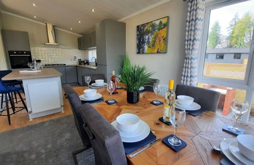 Ryther Apartment | Experience Lilypad Lodge: Top-Rated Getaway with Spa & Hot Tub