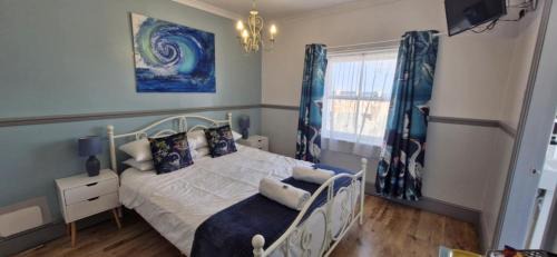 West Cliff Hotel | Discover Comfort at LilyRose Hotel - Rated 7.7/10