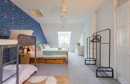 Etchinghill Apartment | Lilywood - a holiday let by Bloom Stays that sleeps 12 guests in 4 bedrooms