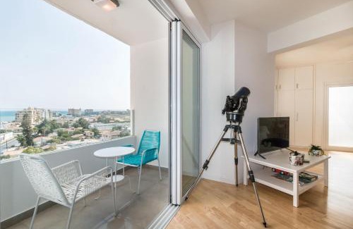 Skala Apartment | Oceanfront Limanaki Beach Apartment with Pool & High Ratings