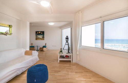 Skala Apartment | Oceanfront Limanaki Beach Apartment with Pool & High Ratings