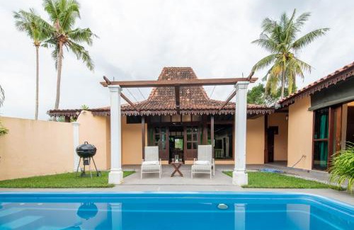 Kampung Kedawang Villa | Beautiful Limasan Villa Langkawi with Oceanfront Pool