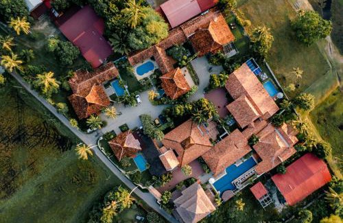 Kampung Kedawang Villa | Beautiful Limasan Villa Langkawi with Oceanfront Pool