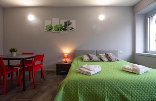 Lecco Apartment | Family-Friendly Lime Apartment with a 9.2 Guest Rating