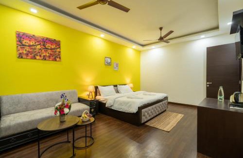 Kailash Colony Bed & Breakfast | Welcoming Lime Boutique B&B at Kailash Colony Metro