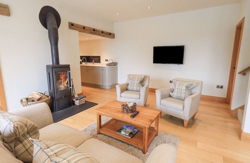 Penny Bridge Cottage | Family-Friendly Lime Cottage with Hot Tub & Kitchen Access