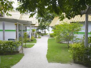 Thong Sala Resort | Beachfront Bliss at Lime N Soda Resort: Guest Rated 8.6