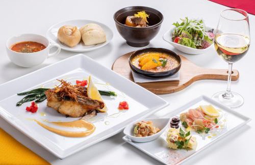 Myoko Hotel | Relax at Lime Resort Myoko: Family-Friendly with Hot Tub