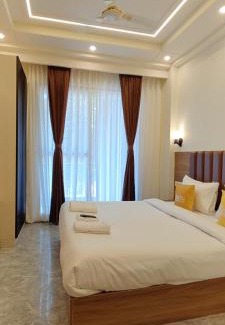 Gurugram Apartment | Lime Tree 1BHK Service Apartment Near Artemis, Sector 52 Gurgaon