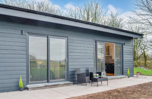 Castle Douglas House | Discover Lime Tree Lodge: Rated 9/10, Pet and Child Friendly