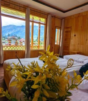 Arang Kel House | Lime wood