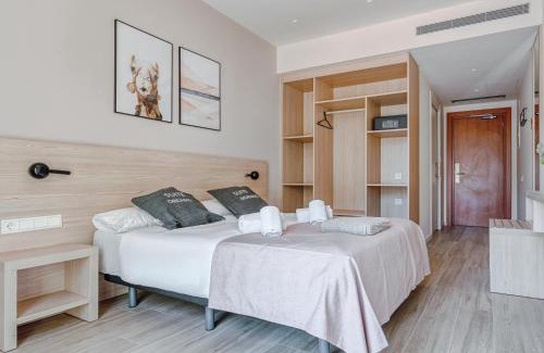 El Camp de l'Arpa del Clot Hotel | Elegant Family Getaway at limehome Barcelona Besalú 82