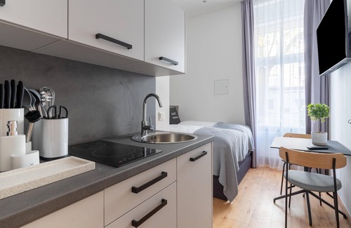 Prenzlauer Berg Apartment | Comfortable Stay at Limehome Berlin with Spa & Breakfast