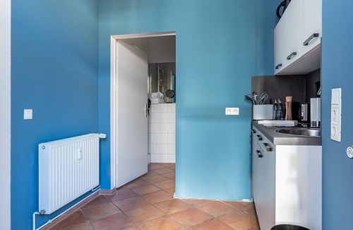 Prenzlauer Berg Apartment | Comfortable Stay at Limehome Berlin with Spa & Breakfast