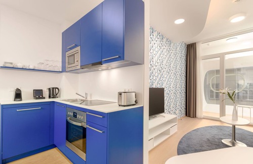 Graz City Centre Apartment | Stylish limehome Graz - Argos by Zaha Hadid with Breakfast