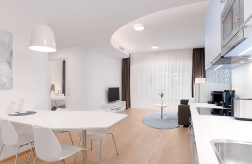Graz City Centre Apartment | Stylish limehome Graz - Argos by Zaha Hadid with Breakfast