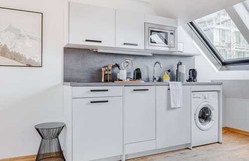 Sudstadt-Bult Hotel | Inviting Stay at limehome Hannover Bleichenstraße with Kitchen
