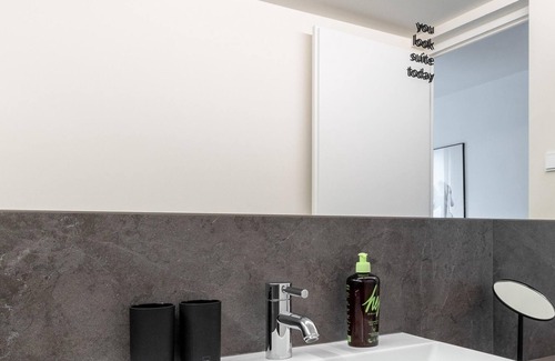 Innere Stadt Apartment | limehome Linz Schillerstr | One-bedroom Suite M