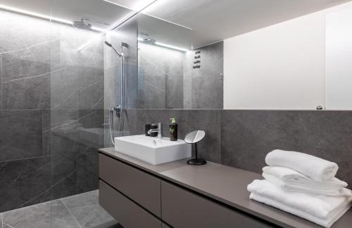 Innere Stadt Apartment | Family-Friendly Stay at limehome Linz Schillerstraße