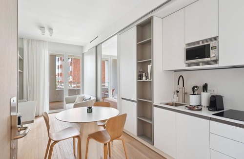 Gioia Apartment | Discover limehome Milan via Stresa: Family-Friendly Stay