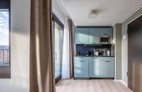 Feuerbacher Tal Apartment | Discover limehome Stuttgart: Family-Friendly with Kitchen