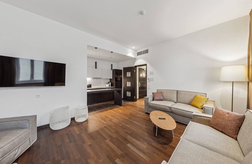 Roßau Apartment | Explore limehome Vienna Roßauer Lände with Family-Friendly Amenities