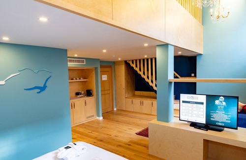Limehouse Hotel | Elegant Limehouse Library Hotel: 4-Star Stay with Spa & Dining
